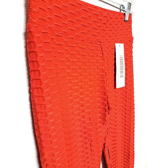 NWT Red Scrunch Butt Honeycomb TikTok Leggings - Size L/XL - Trendy & Comfy - Picture 3 of 7